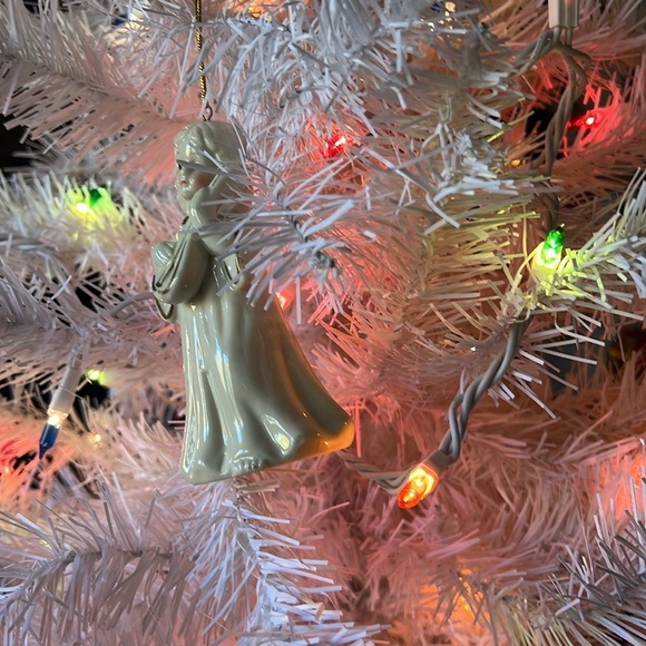 ❤️Rare Vintage 1983 Porcelain Gold Angel Christmas Ornament BUY ONE GET ONE FREE - Picture 4 of 7